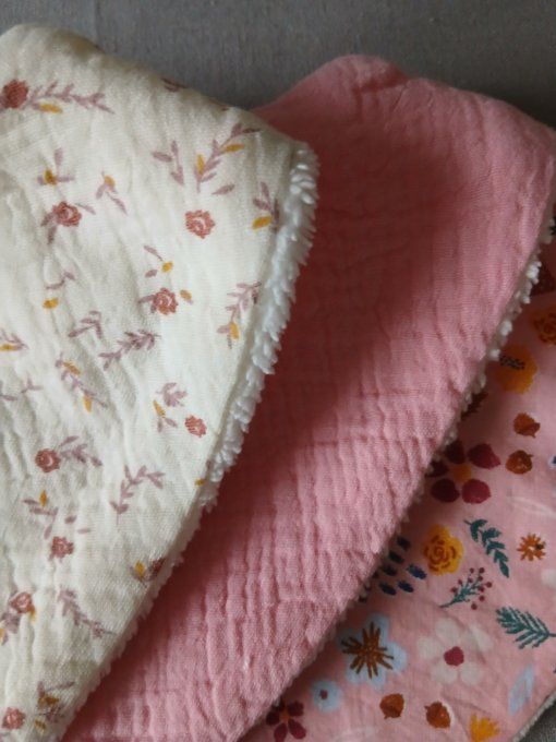 Coffret de 3 Bavoirs Bandana avec prénom