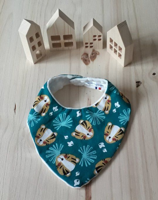 Bavoir bandana bébé en coton et minky