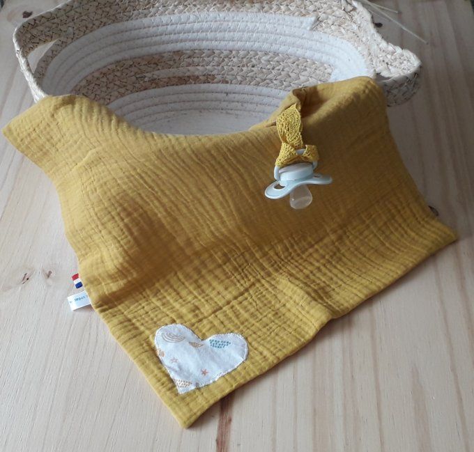 Attache-tétine lange, doudou en double gaze pour garçons