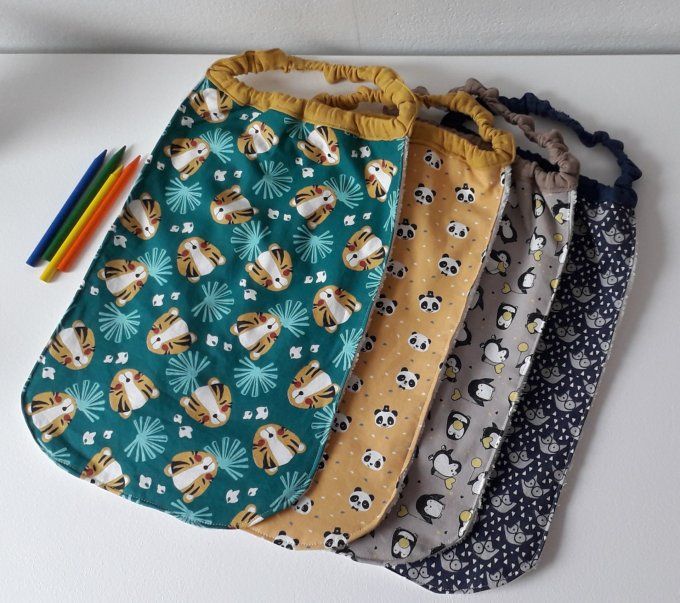 Serviette maternelle personnalisable