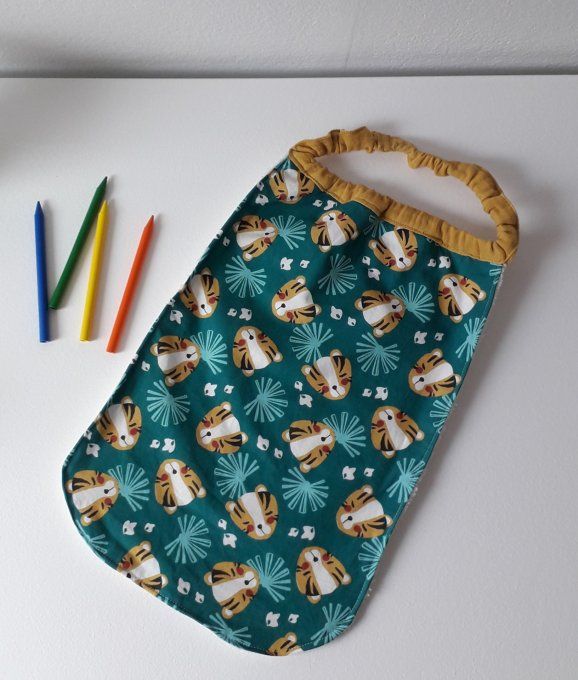 Serviette maternelle personnalisable