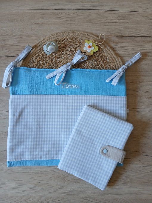 Range-doudou en tissu Vichy bleu ciel – Personnalisé & Fait main