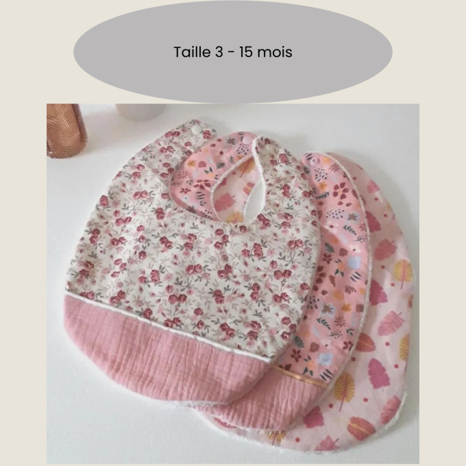 Bavoir bébé fille fleuri personnalisé