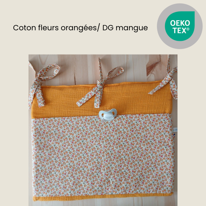 Range doudou personnalisé en coton et double gaze