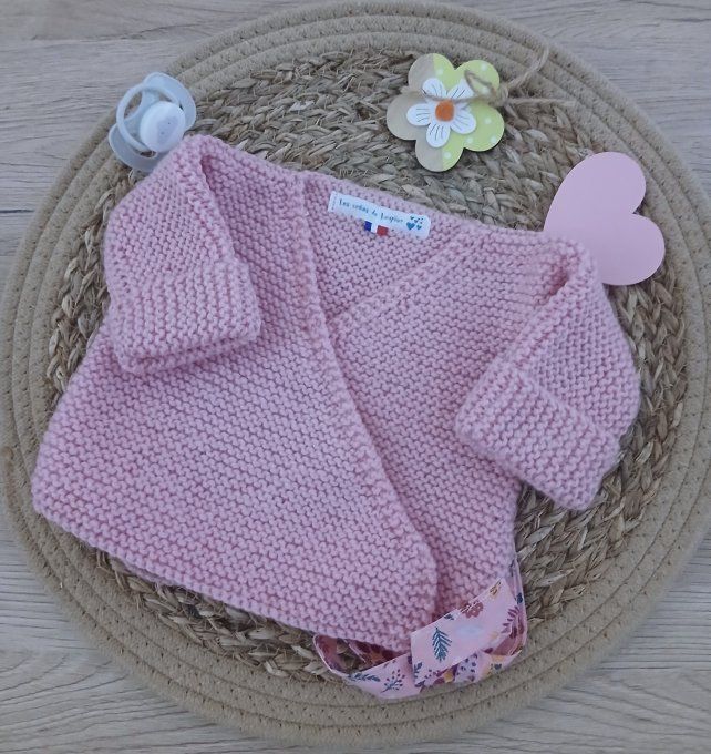 Ensemble brassière et petits chaussons en laine