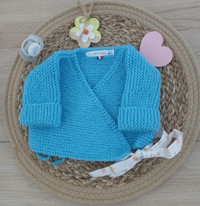 Ensemble brassière et petits chaussons en laine 
