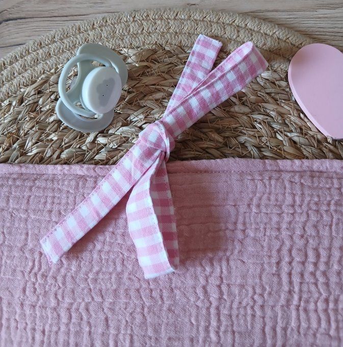 Range doudou personnalisé en vichy rose