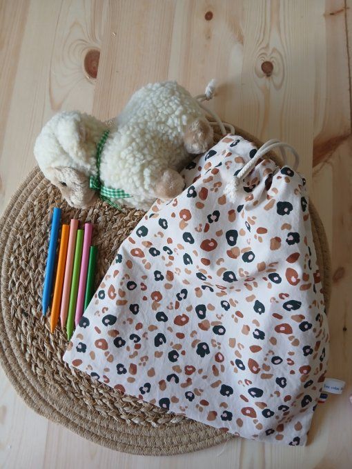 Pochon maternelle personnalisé léopard