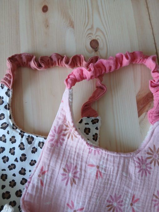 Lot de 2 serviettes maternelle élastiquées prénom 