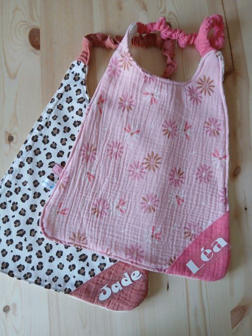 Lot de 2 serviettes maternelle élastiquées prénom 