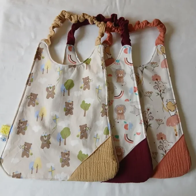 Serviette élastiquée maternelle - taille 2-6 ans