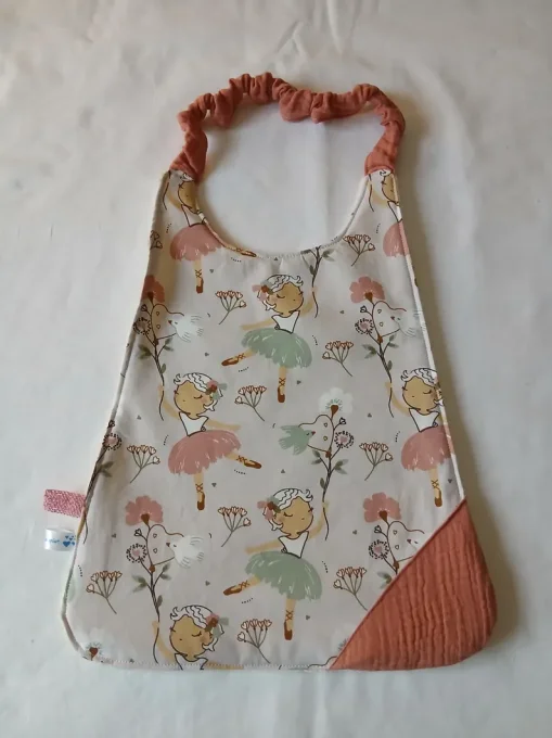 Serviette élastiquée maternelle - taille 2-6 ans